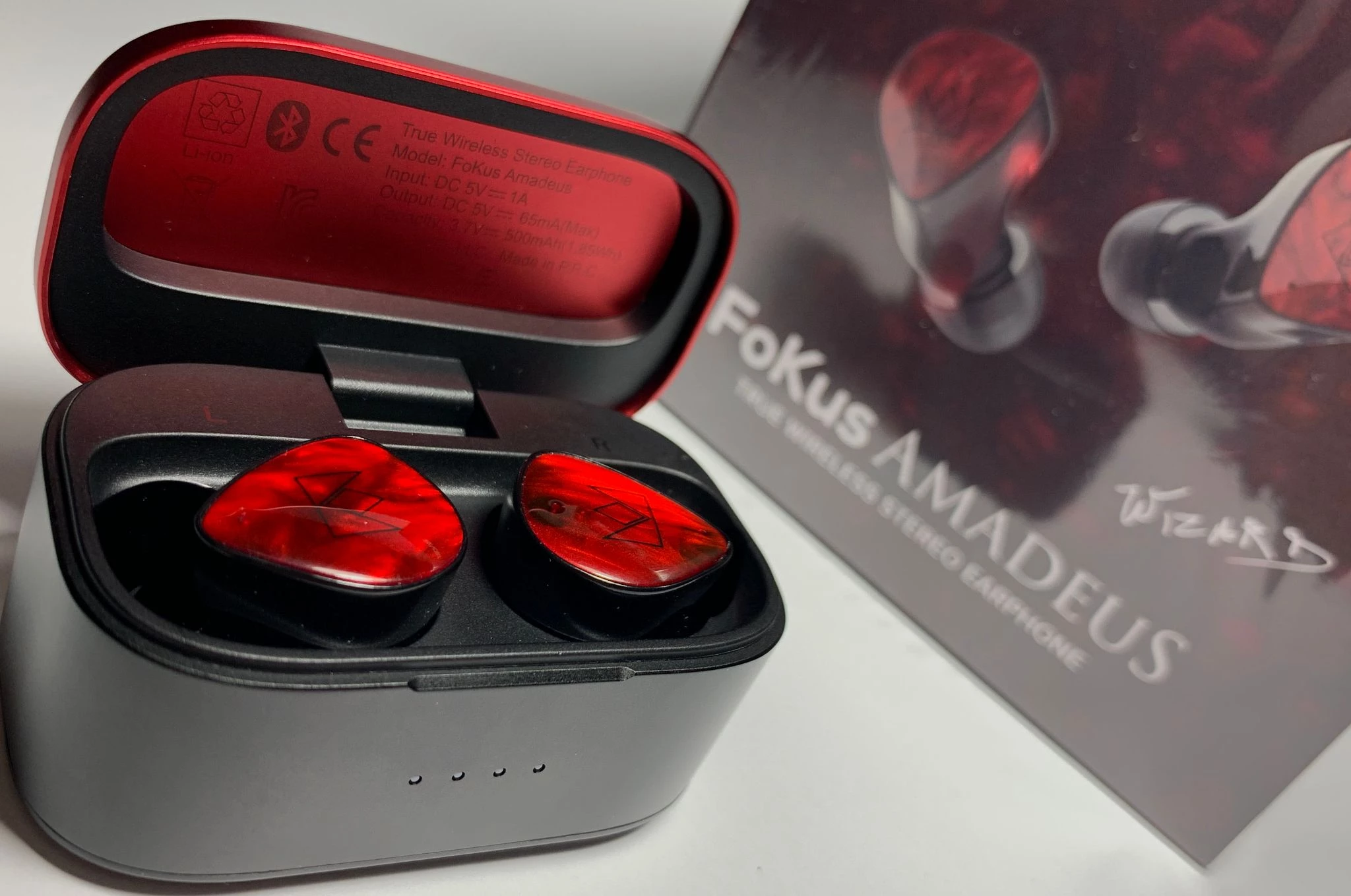 Обзор Noble Audio FoKus Amadeus. Музыкальная классика в красном