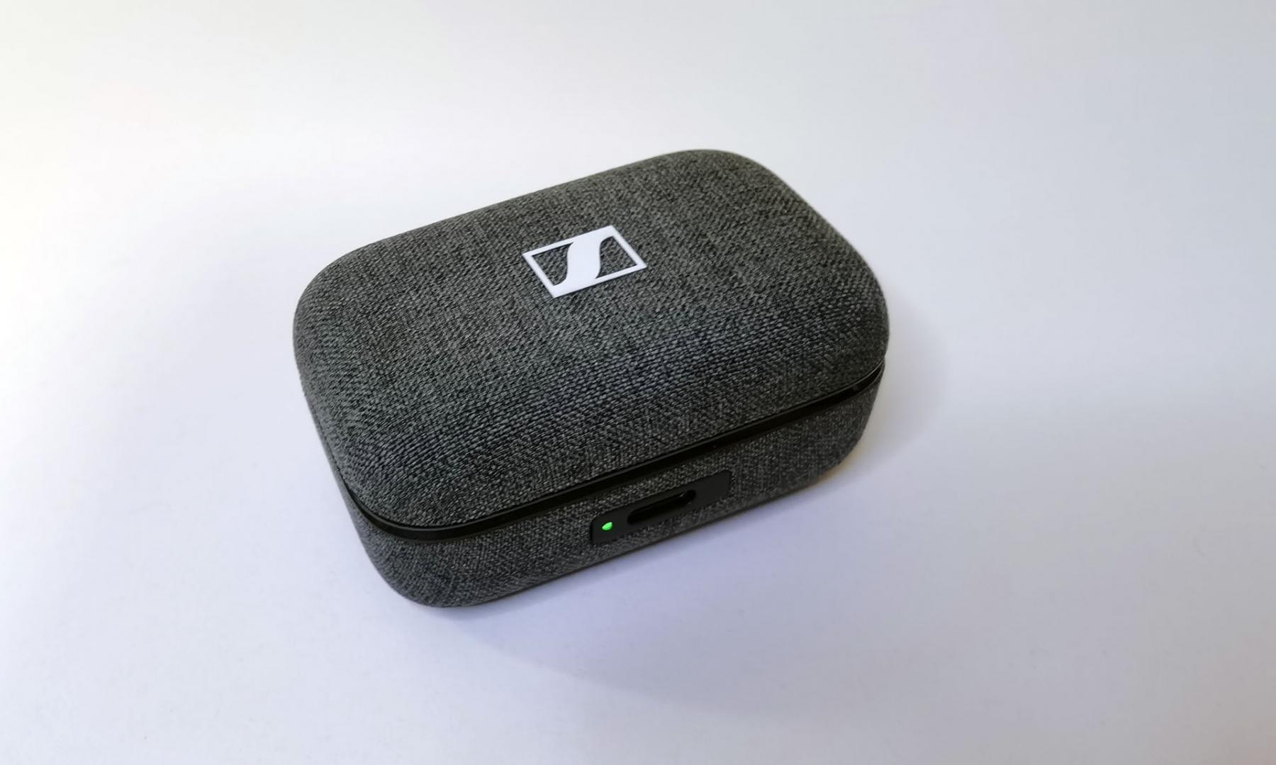 Sennheiser Momentum True Wireless 3 кейс