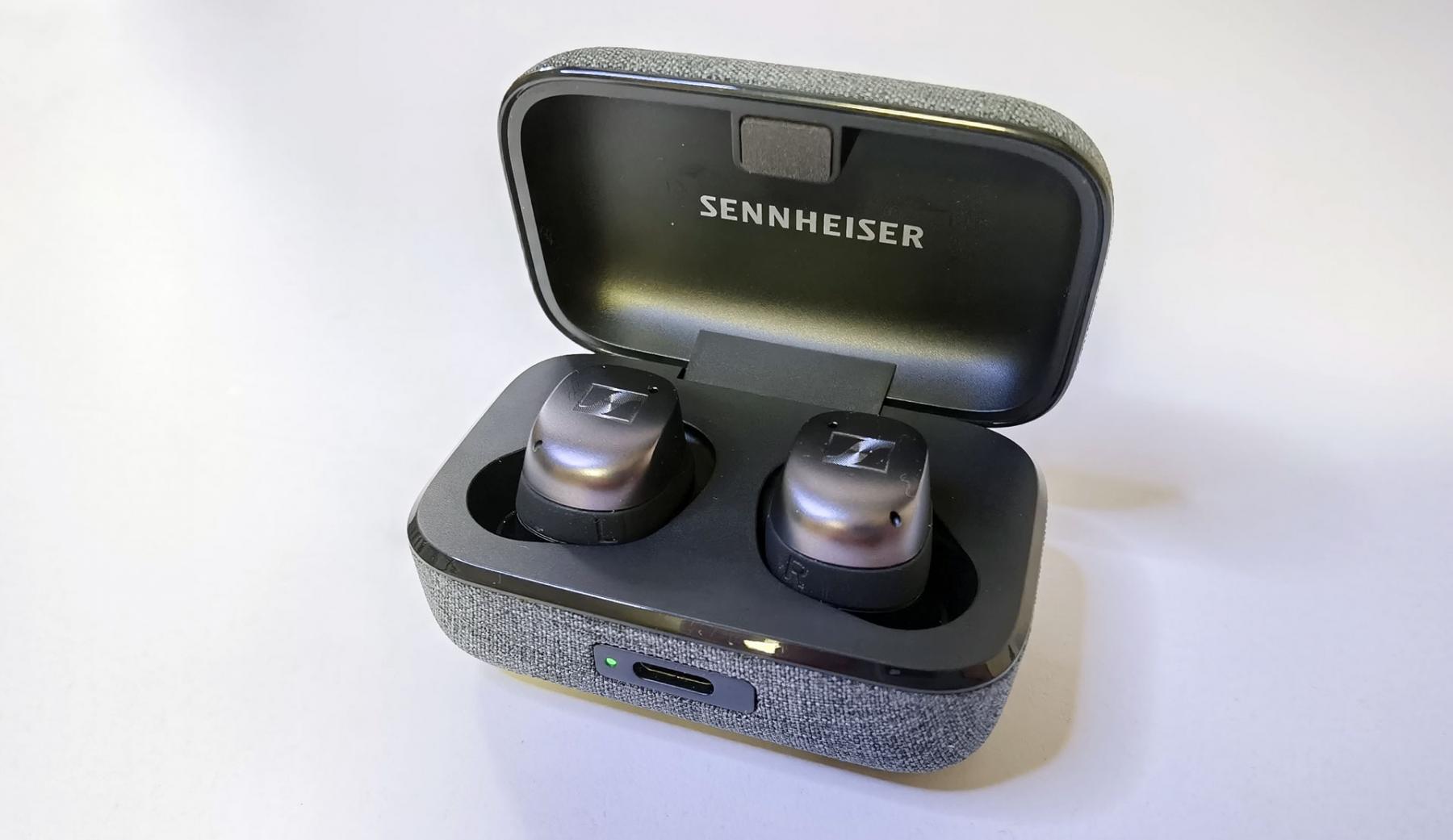 Sennheiser Momentum True Wireless 3 кейс