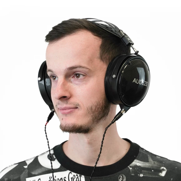 HOW CUES【アルフォンス様】 Наушники Audeze LCD-XC Carbon Black - Soundmag