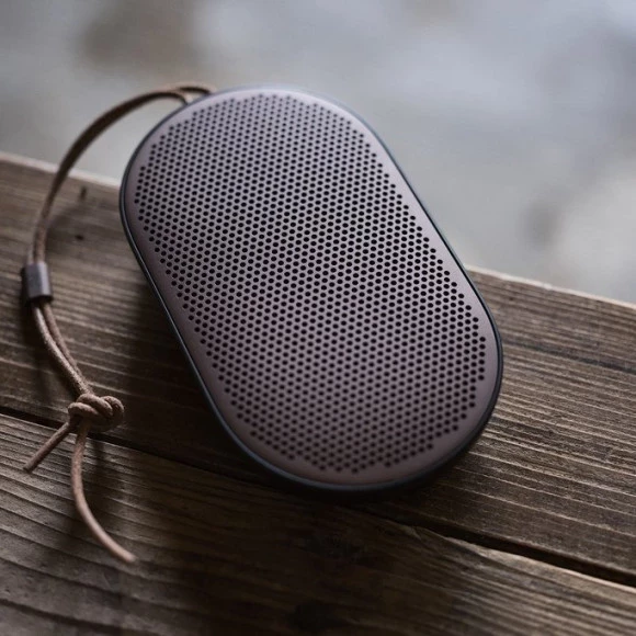 Портативная акустика Bang & Olufsen BeoPlay P2 Umber купить в